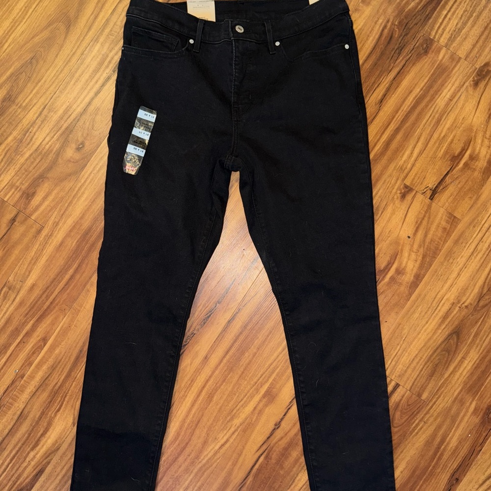 Levi's Women’s 311 Skinny Jeans